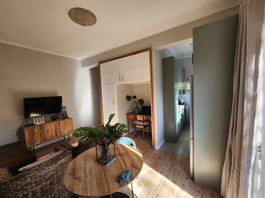 1 Bedroom Property for Sale in Rondebosch Village Western Cape